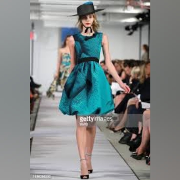 *$6,000 OSCAR DE LA RENTA EXCL EMB SILK BUBBLE HEM PICASSO RUNWAY DRESS US 6, 8 - Picture 8 of 10